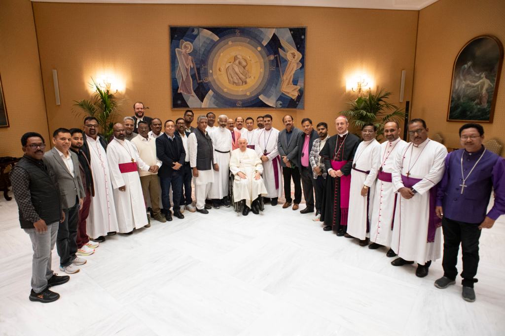 Rev. Laferty and Pope Francis with a delegation from the Church of North&nbsp;India